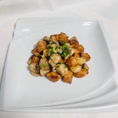 白菌炒鸡肉