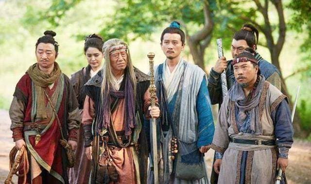 郭靖一生收了4个徒弟：2个废材，1个万人嫌，一个武功冠绝天下