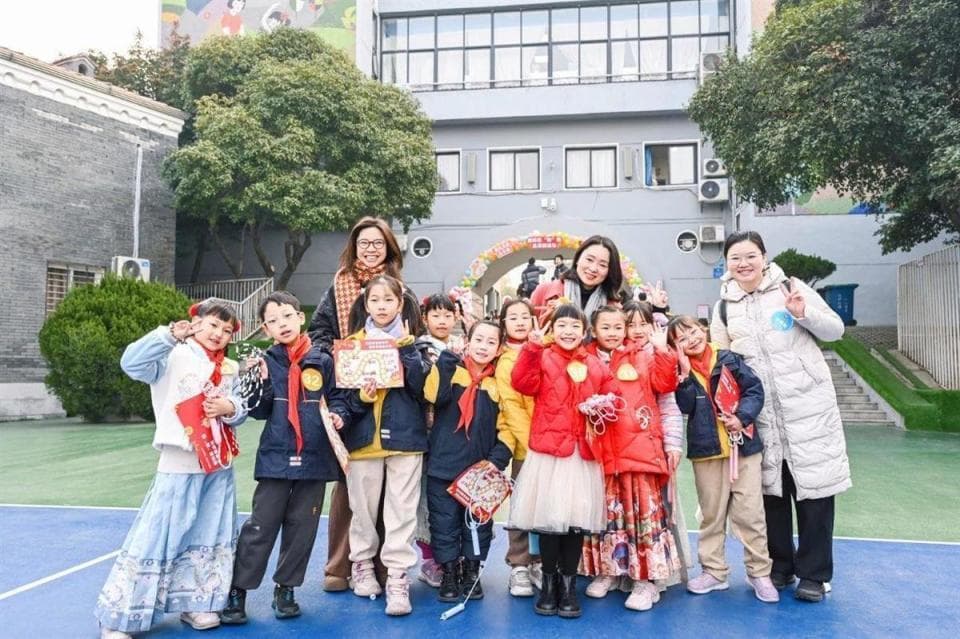 无纸笔游园闯关，小学生别样“寻年味”
