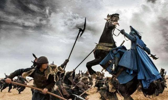 古代两军交战，本来兵力都紧缺，为何还要分兵去当扛旗的旗手