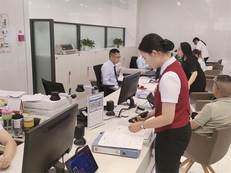 青羊区推进“高效办成一件事”改革，13项政务服务实现集成办理