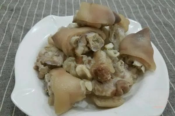海带黄豆炖猪蹄：12步做出营养滋补的传统美食