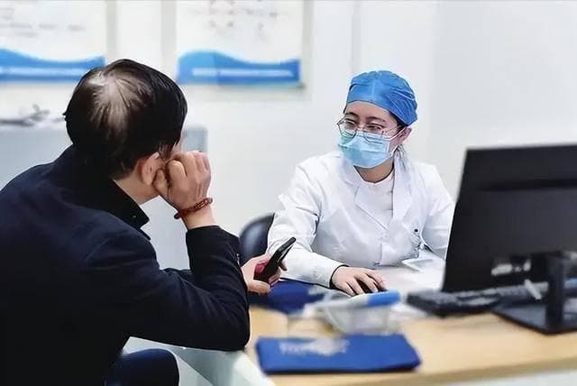 胃炎和空腹喝茶有关？忠告：就算肠胃再好，冬天空腹也别做这5事