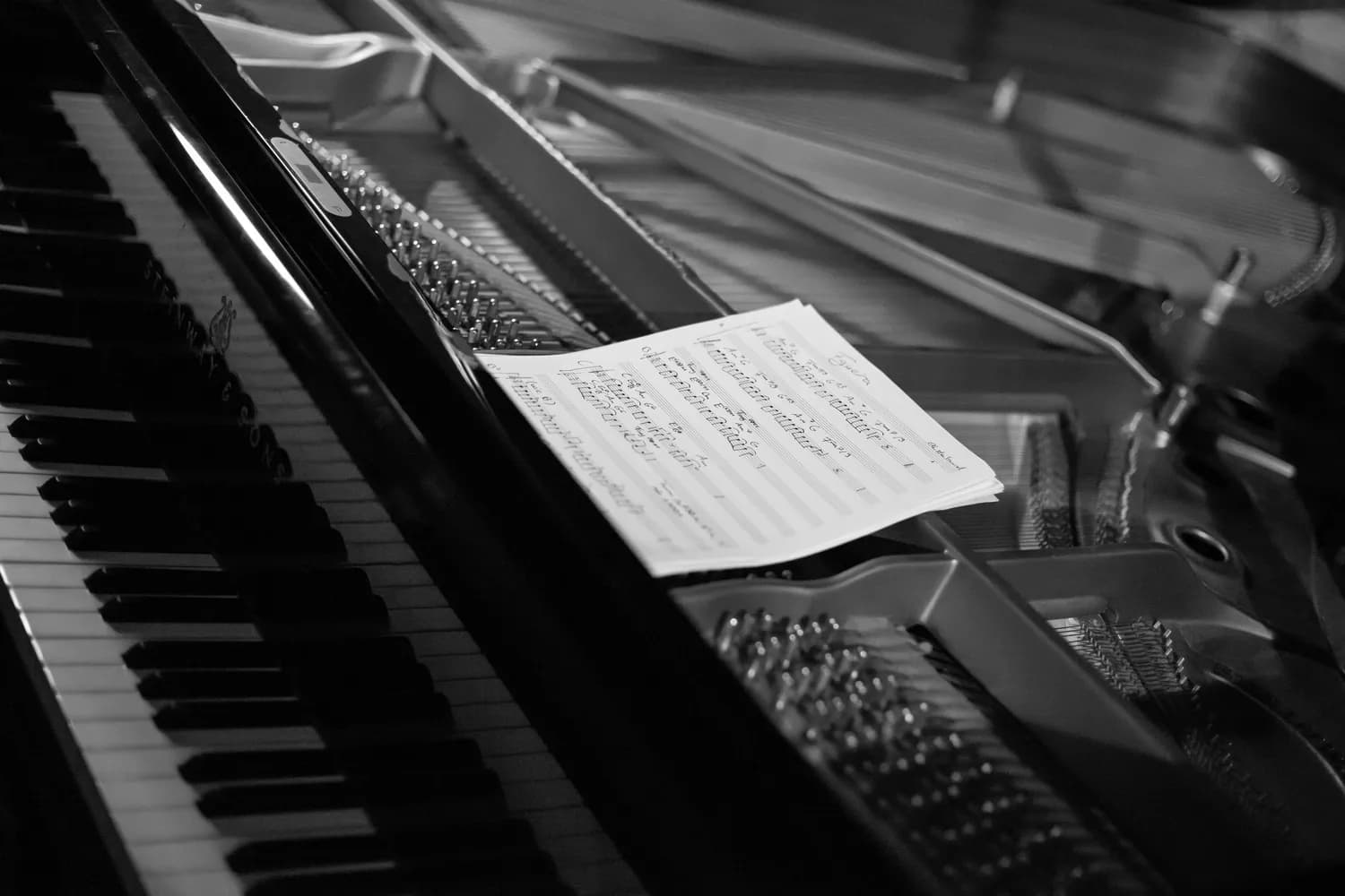 高难度钢琴曲目教学攻略：以《鼓励飞舞》为例