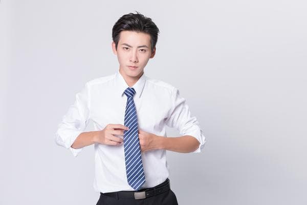 深入解析：LOF基金的投资策略与操作机制