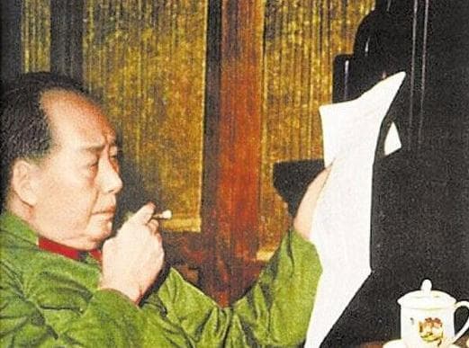 从源头说，我军打仗有两种打法，一是毛主席打法，二是徐向前打法