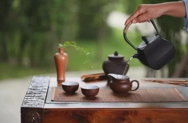 经典的茶联，一般人可能对不上来
