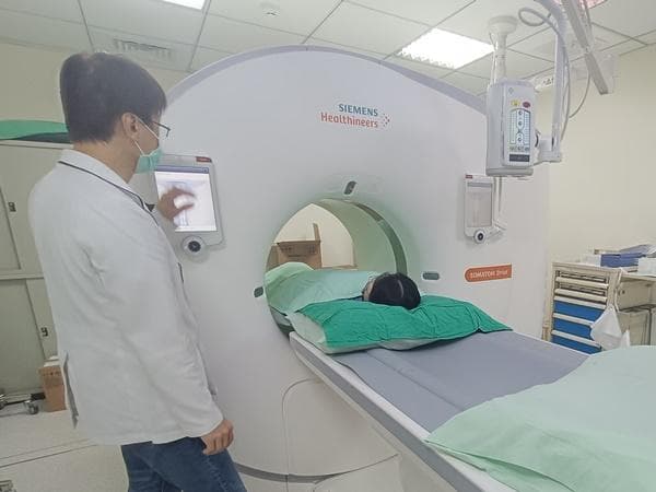 肺癌早期无症状，专家呼吁高风险人群定期筛查：存活率可达90%