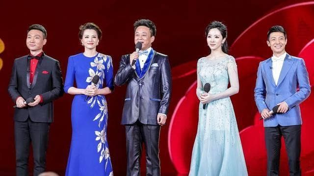 郭达翻盘史：从养猪工人到春晚钉子户，20年不下台的背后谁在支撑