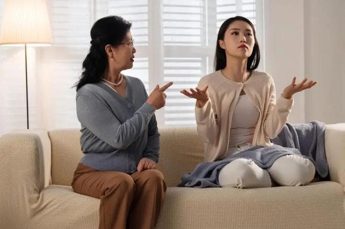 为什么说服老辈子这么难？心理学上有个词：逆火效应