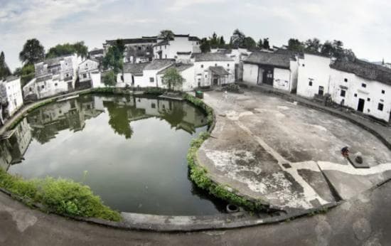 从八卦到建筑：诸葛八卦村空间布局与文化诠释