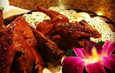 广东中山著名特色小吃石岐乳鸽