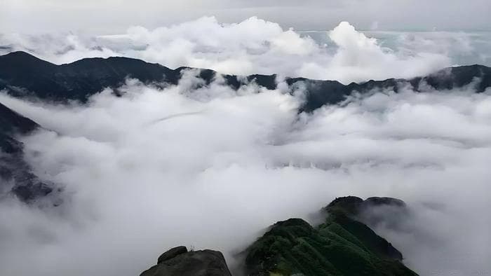 烟霞漫卷话衡岳——《七绝·衡岳烟霞》欣赏
