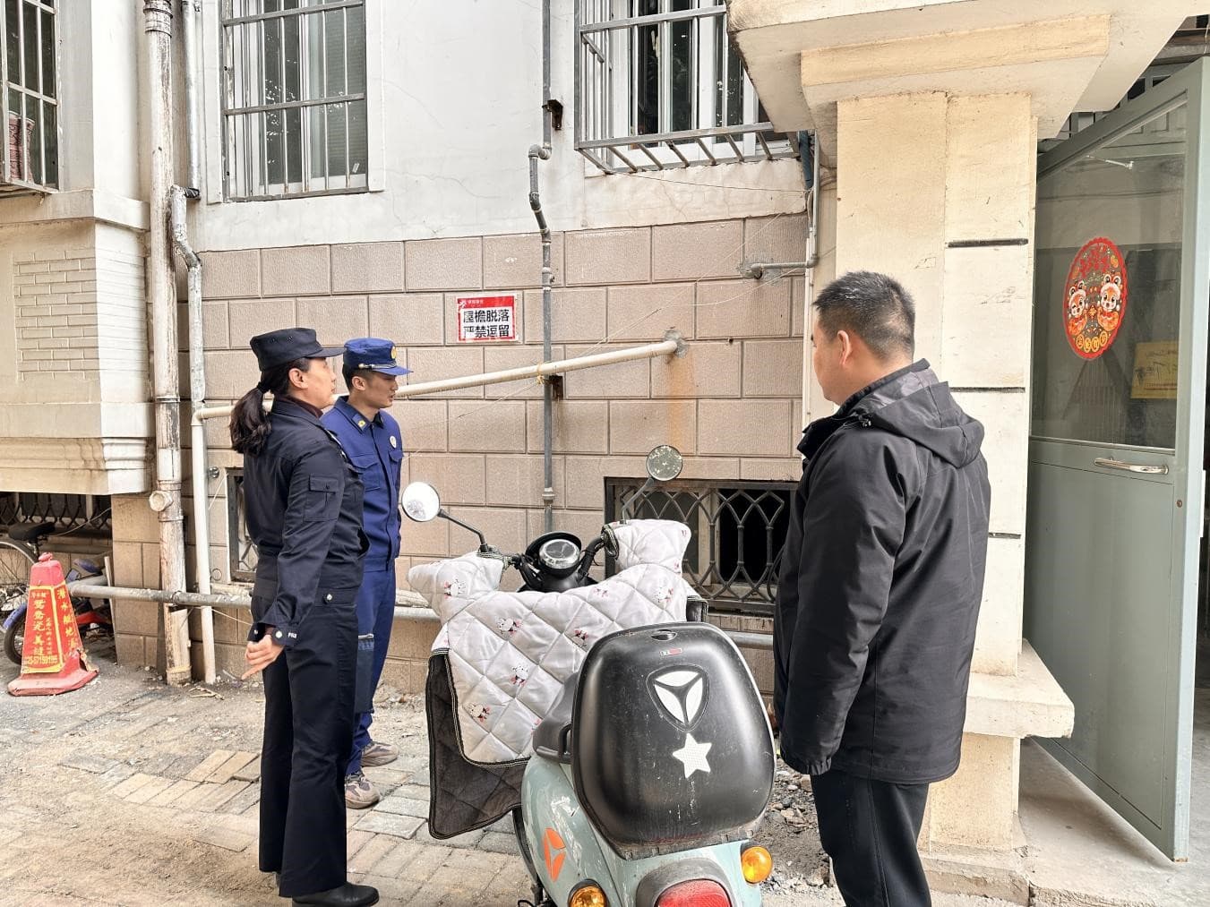 南京沿江街道：警网融合织密“安全网”，全力守护居民“安心家”