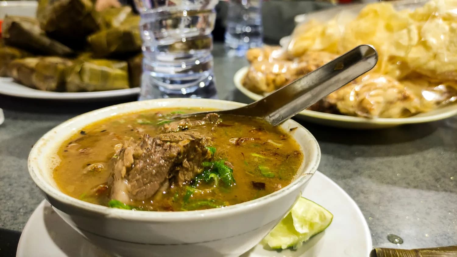 云南回族的冬日暖心美食：火瓢牛肉