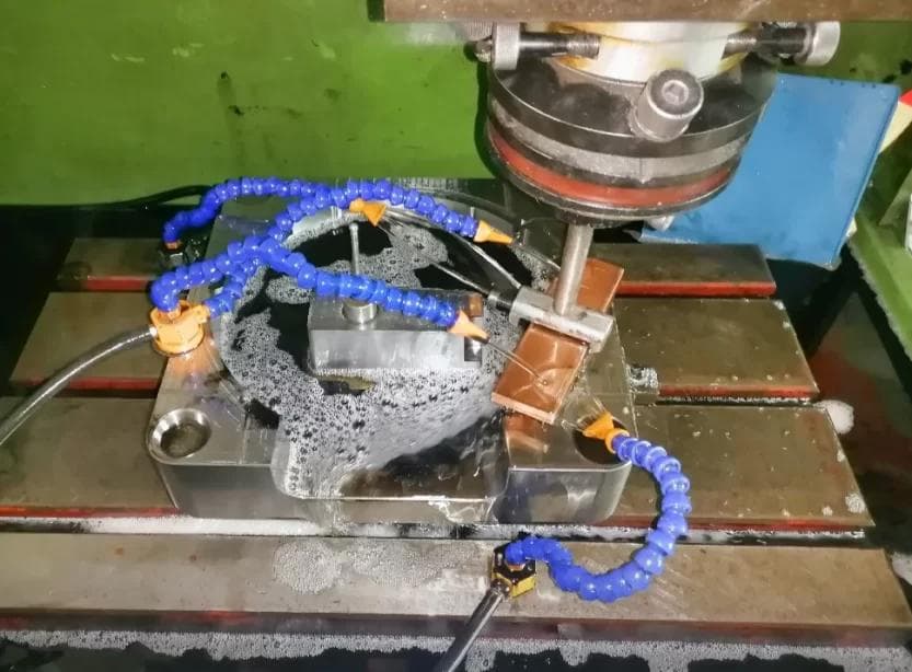高精度模具加工技术在机械制造中的应用