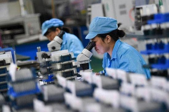三星“生死一线”危机：李在镕的背水一战与AI时代的技术困局