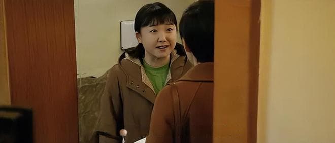 《六姊妹》：真的不靠脸吃饭，辣目洋子凭什么从网红逆袭成演技派