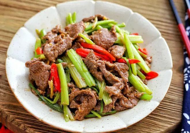秋季孩子长高秘籍：香芹炒牛肉