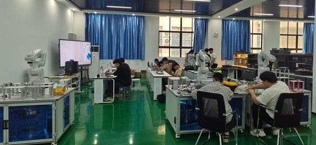 PLC应用工程师：工业自动化领域的技术专家