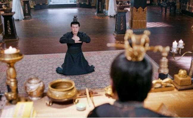 古人行跪拜礼的演变历史：从普通坐姿到尊卑礼仪