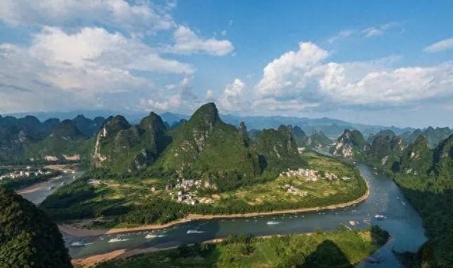 广西桂林和柳州一对比，差距不算很大，但桂林的知名度却远胜柳州