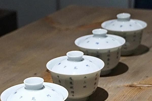 盖碗怎么选，挑选盖碗看材质/容量/形状