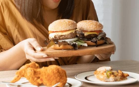 暴饮暴食背后的心理问题有哪些？
