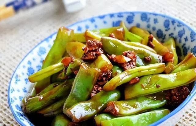 四季豆这样吃最健康：干煸四季豆制作详解