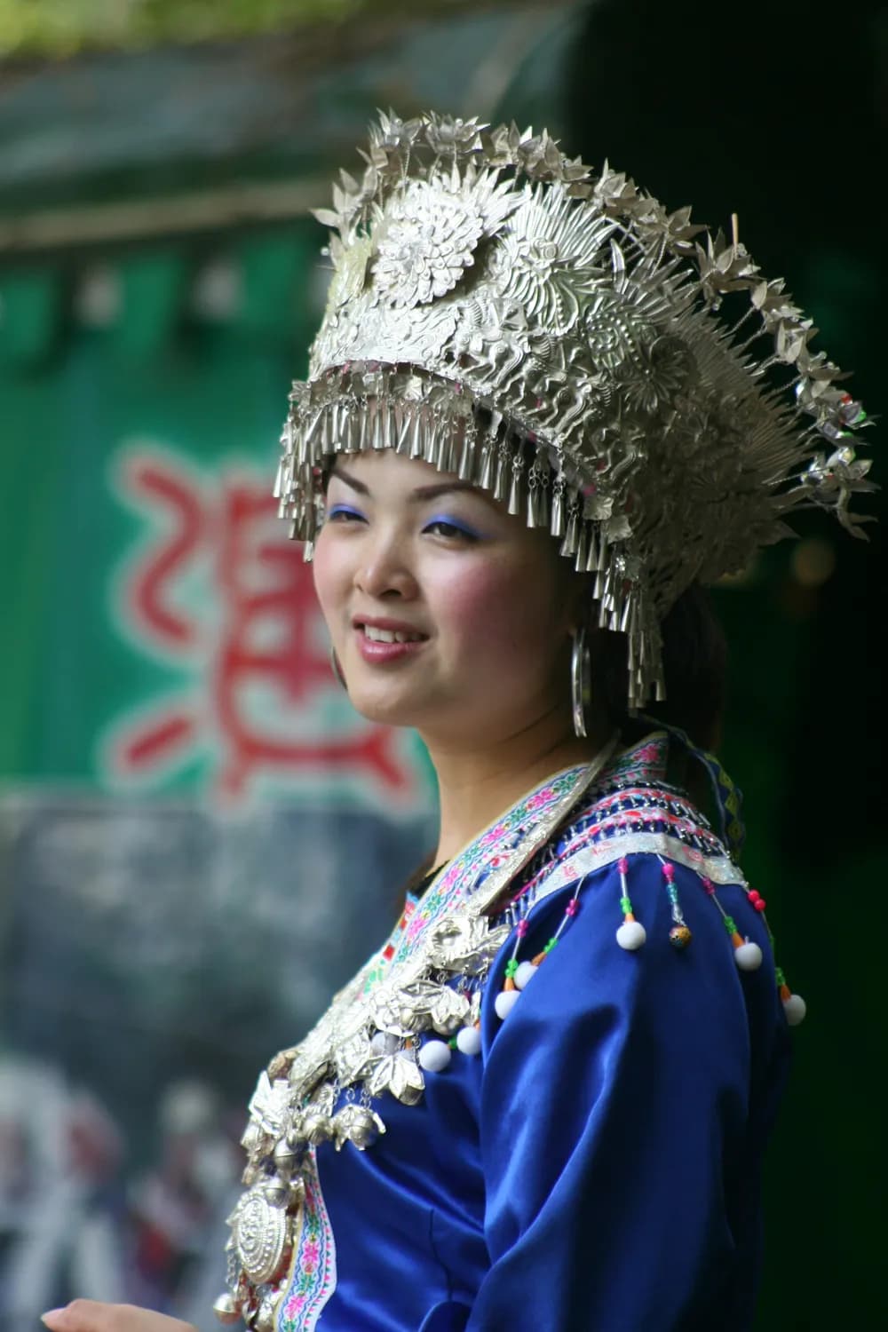 贵州苗族妆容：穿越千年的时尚密码