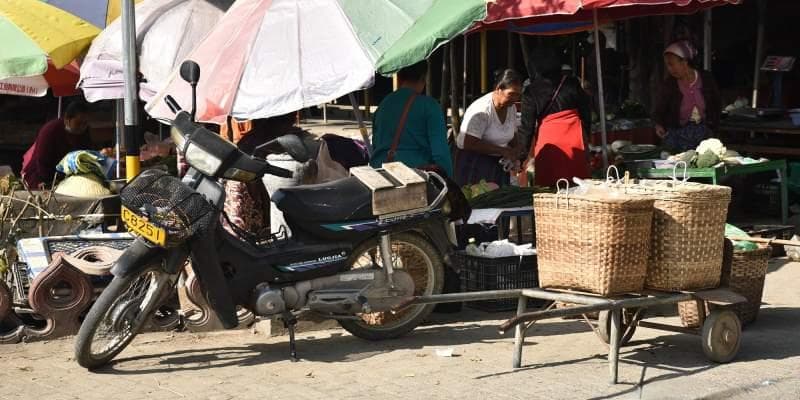 云南瑞丽旅游攻略：美食、景点与文化体验全攻略