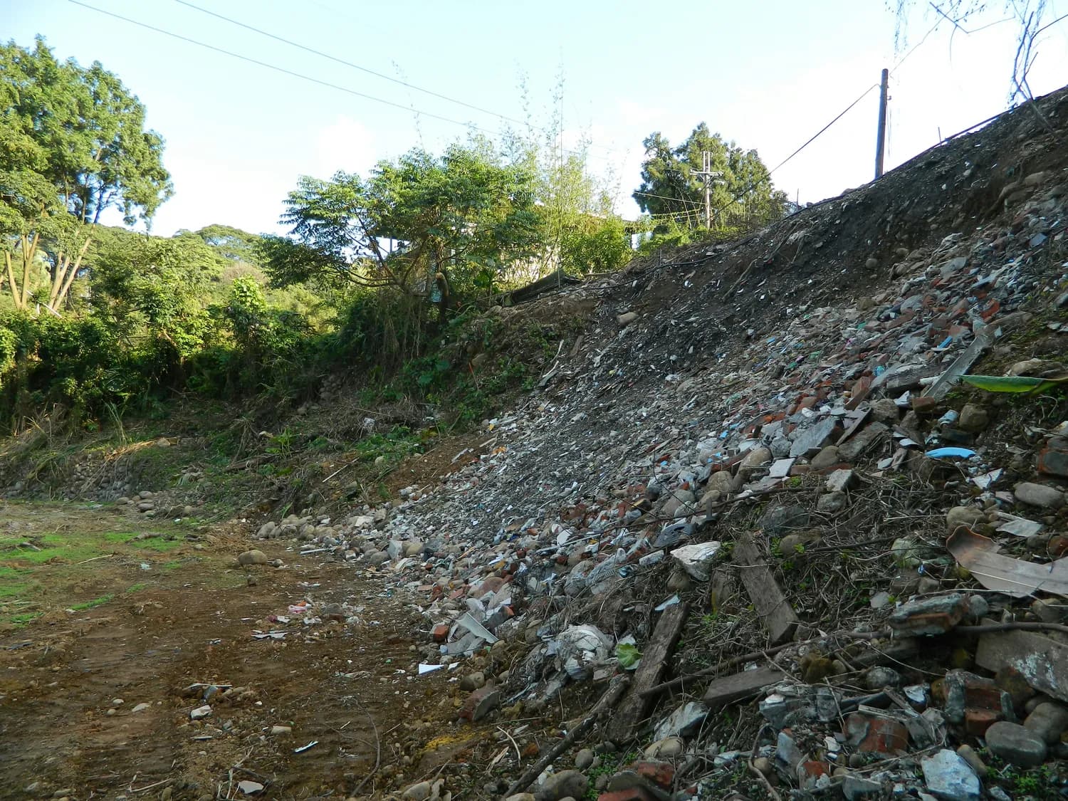 普洱市个人买地建房投资热：市场现状、政策解读与风险提示