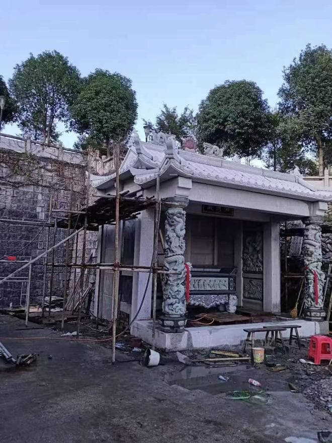 石雕土地公庙：民间信仰中的守护与庇佑，传递祝福
