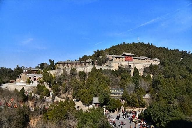 陕西两座五台山：一座多隐士，一座多古迹