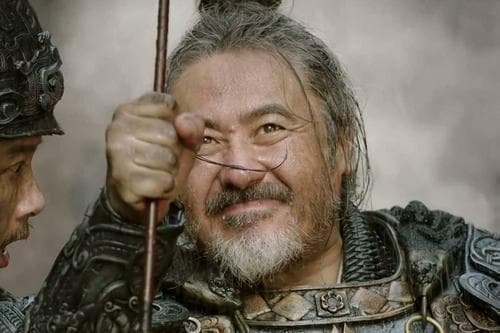 古代战争中，士兵为何要用粪水浸泡箭头，不怕生锈吗？