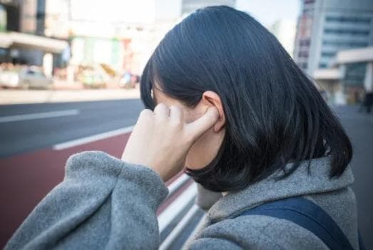 “嘤——”！身体拉响警报，5大因素揭秘耳鸣真相