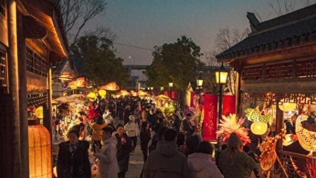 非遗年俗齐登场，沪郊古镇年味浓