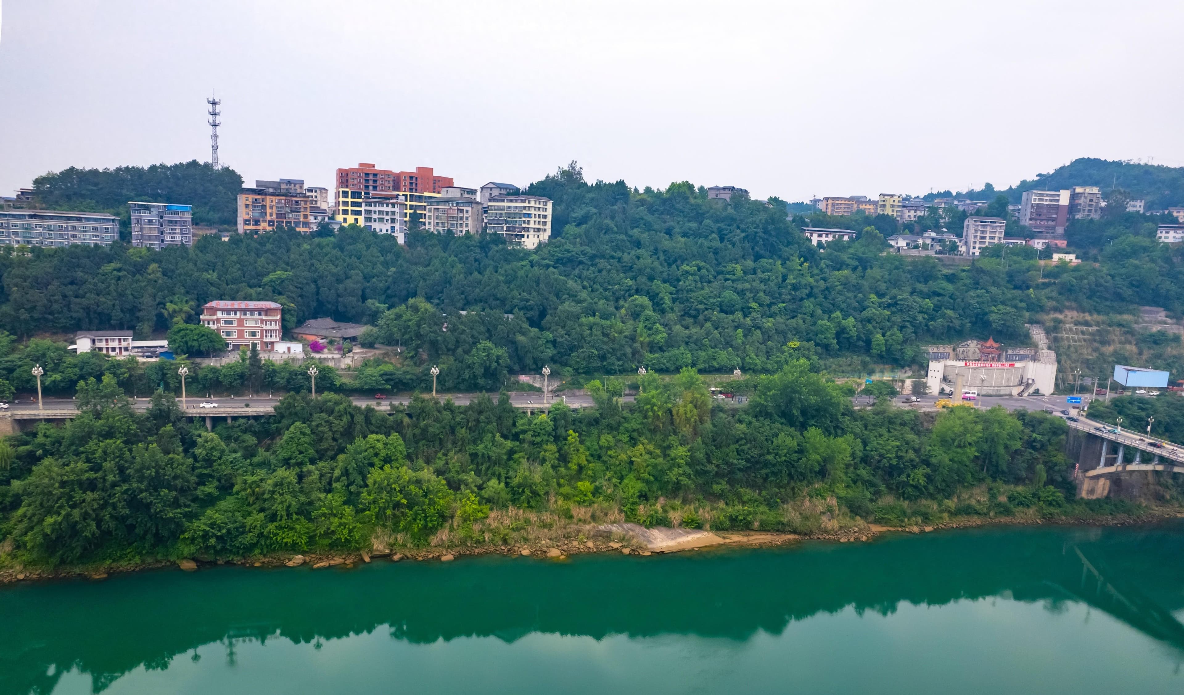 奉来禹：苍溪山寺文同诗