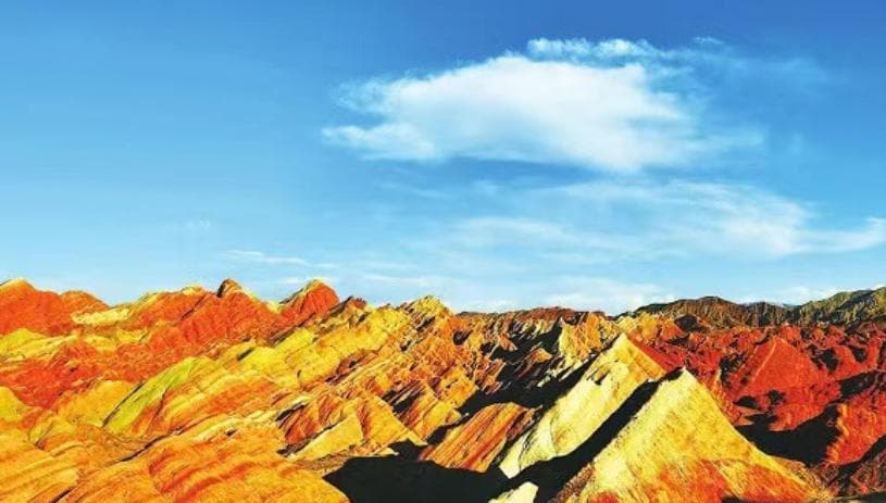 瑰丽斑斓的大地画卷——探秘甘肃张掖七彩丹霞地貌