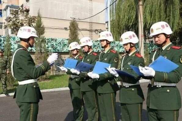 纠察为何是军队最惹不起的军种？一句“同志，请留步！”为何比遇到首长还吓人？（下）