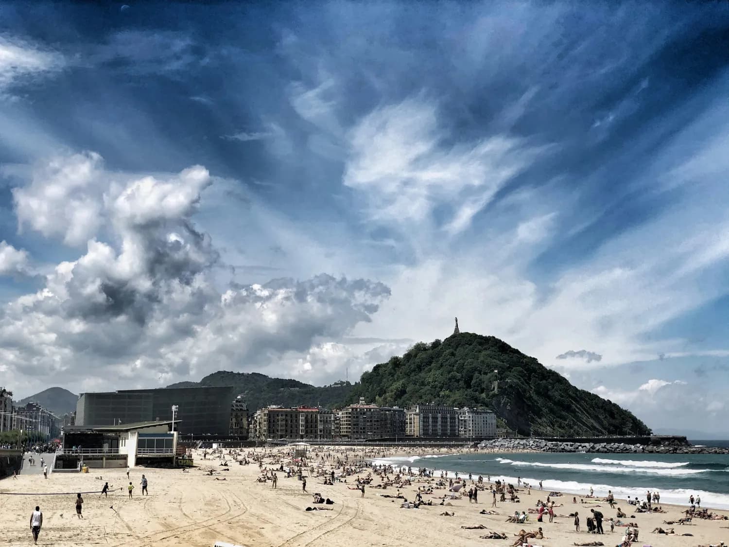 舟山黄金海岸沙滩：水上运动狂欢季