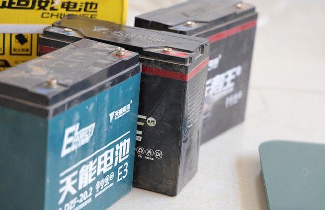 别再被误导！为什么同容量的电池，锂电比铅酸跑得远？有3个原因