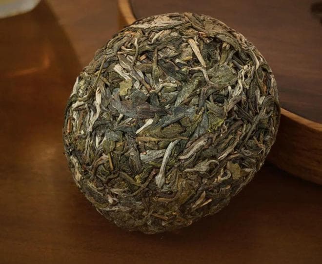 同样是杀青，为什么普洱生茶越陈越佳，绿茶却存不久？