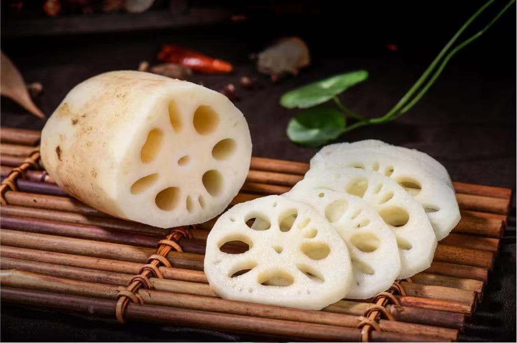莲藕过量食用有风险，每日摄入量不宜超100克