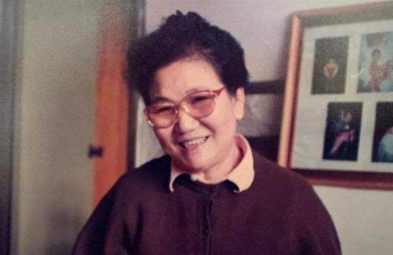 赵丽蓉：笑声背后的泪水与坚韧，传奇人生让人心碎又感动！