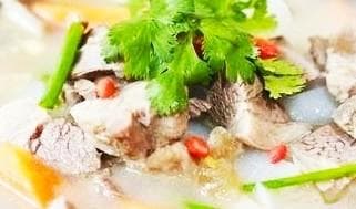 羊肉食用指南：五种科学搭配，美味不上火