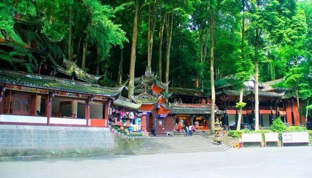 青城山一日游：道家仙境打卡攻略