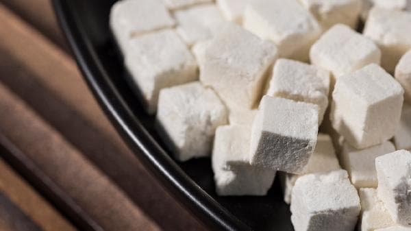 茯苓泡水喝的五大禁忌：生熟之分与食用注意事项