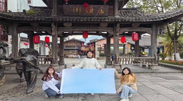 龙岩学院学子探寻客家刻纸龙灯：非遗传承的青年实践