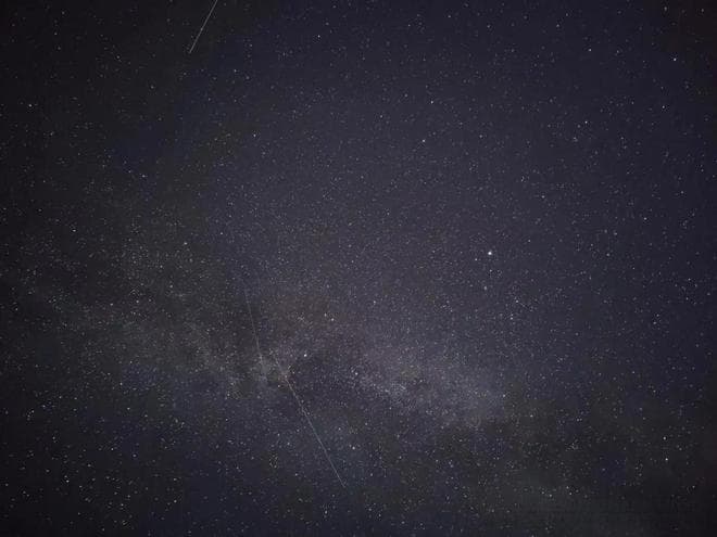 宇宙中的万物都是假的？我们看到的星空，其实是几千万年前的景象